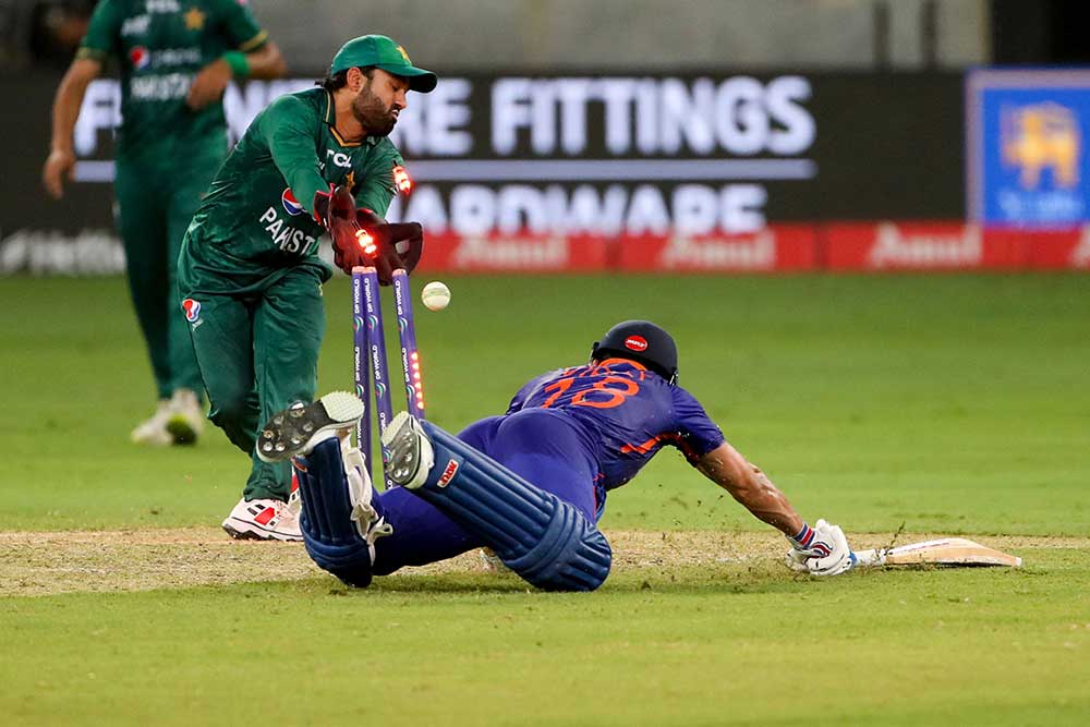 Muhammad Rizwan wicket keeping during Asia Cup 2022 against India